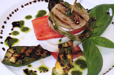 Mozzarella con verdure grigliate, sciroppo di acet