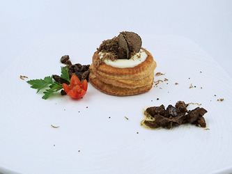 VOL-AU-VENT CON FONDUTA DI “MONTE FALDO” E TARTUFO NERO DI MARANA