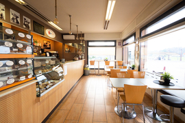 CAFF� BONJOUR