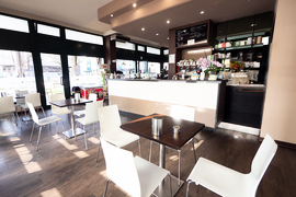 NERO CAFF�