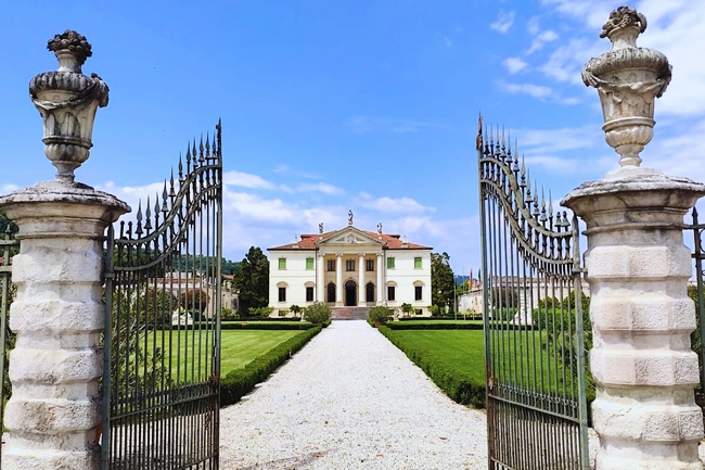 TOUR GUIDATO SERALE ALLA MERAVIGLIOSA VILLA CORDELLINA